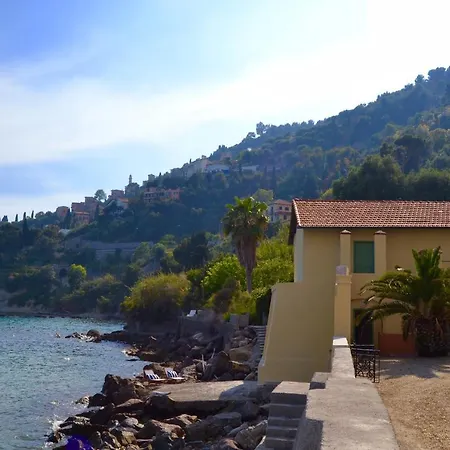 Beachfront Riviera With Own Private Sea Access Villa