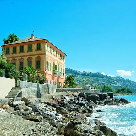 Villa Beachfront Riviera With Own Private Sea Access Ventimiglia